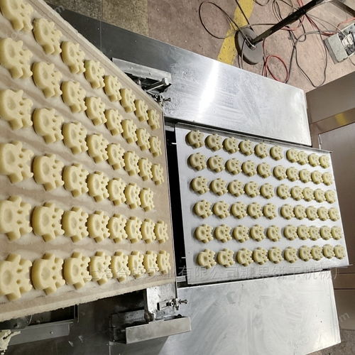 創(chuàng)新融合 全自動(dòng)餅干果醬澆注機(jī)與餅干成型果醬連體機(jī)在酒類(lèi)經(jīng)營(yíng)中的多元化應(yīng)用